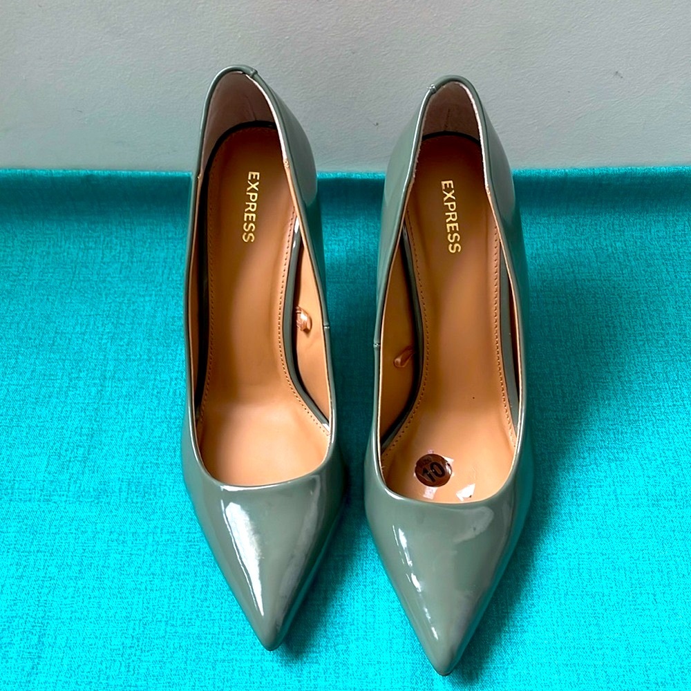 Express Women's pumps - Picture 3 of 11